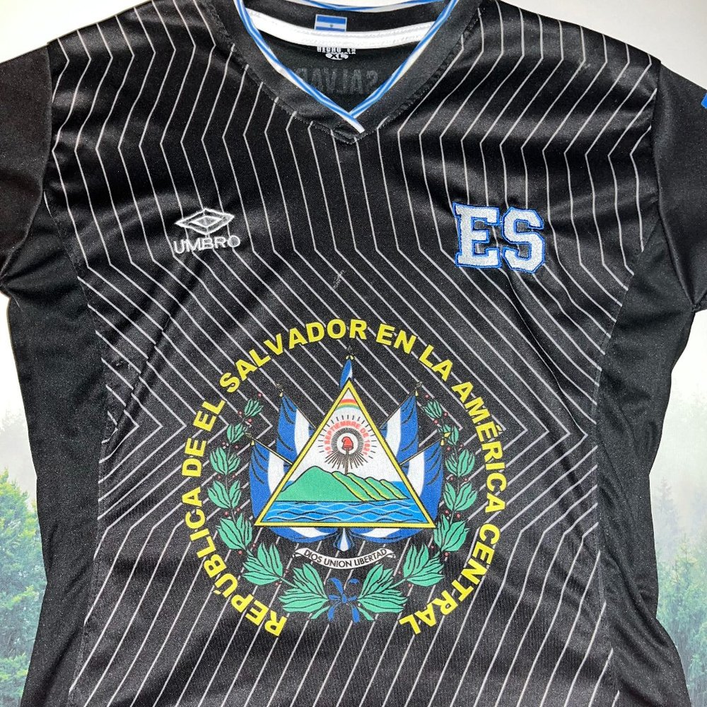 Black Umbro El Salvador Soccer Jersey Youth XLarge
